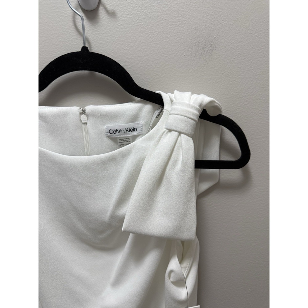 Calvin Klein White Bow Shoulder Sheath Dress Women's 8P Petite‎ NWT - Picture 3 of 12